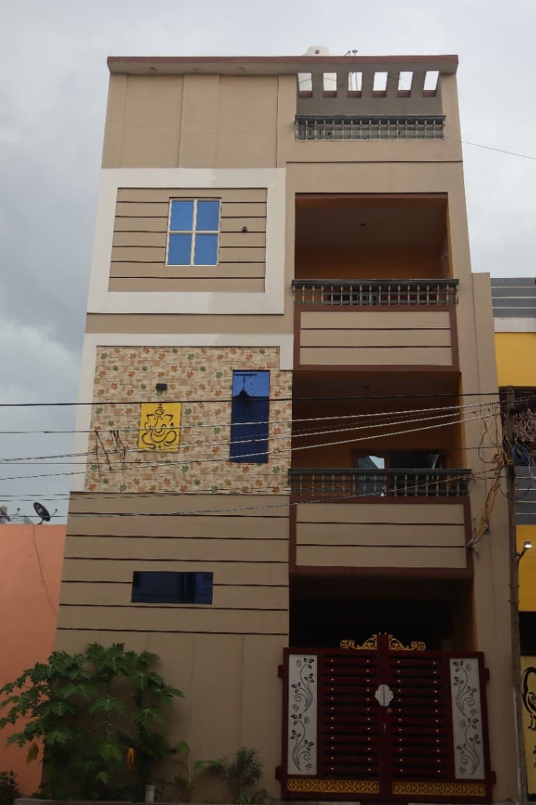 Image of Vicky Seenu